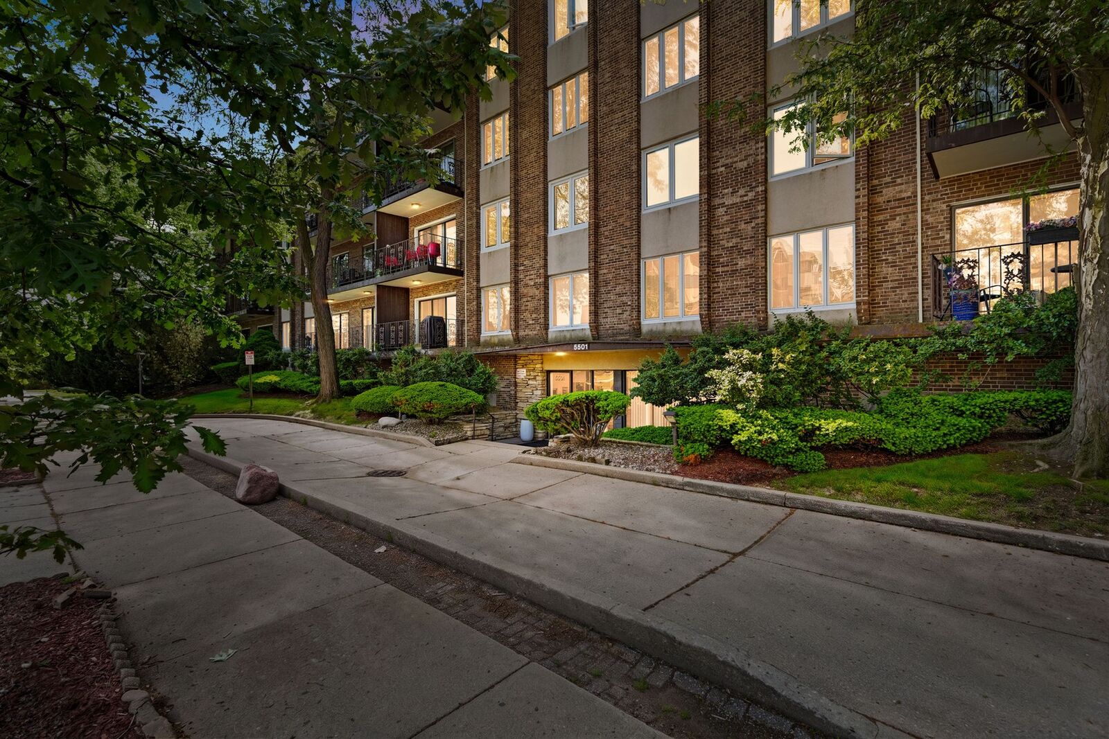 Property Photo: 5501 Lincoln Avenue 404 IL 60053