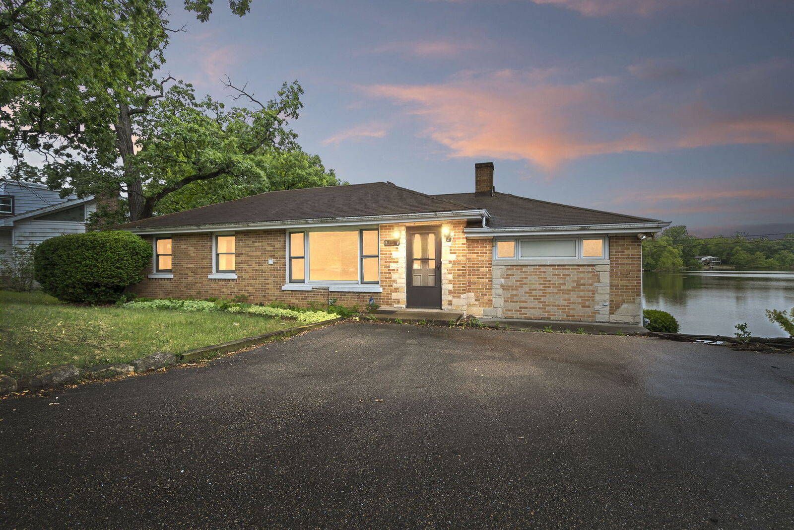Property Photo:  3815 Midway Drive  IL 60042 