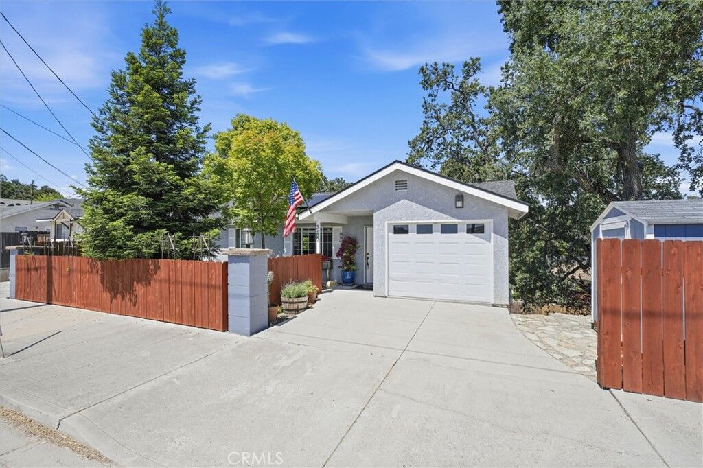 Property Photo:  5100 Traffic Way  CA 93422 