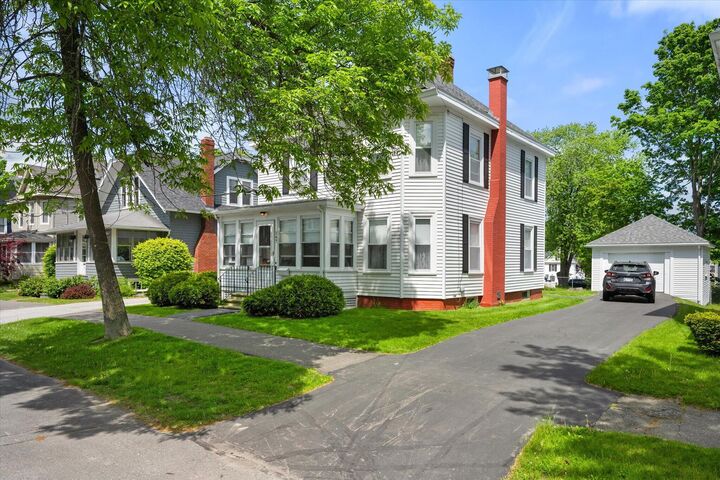 Property Photo:  167 Maple Street  ME 04401 