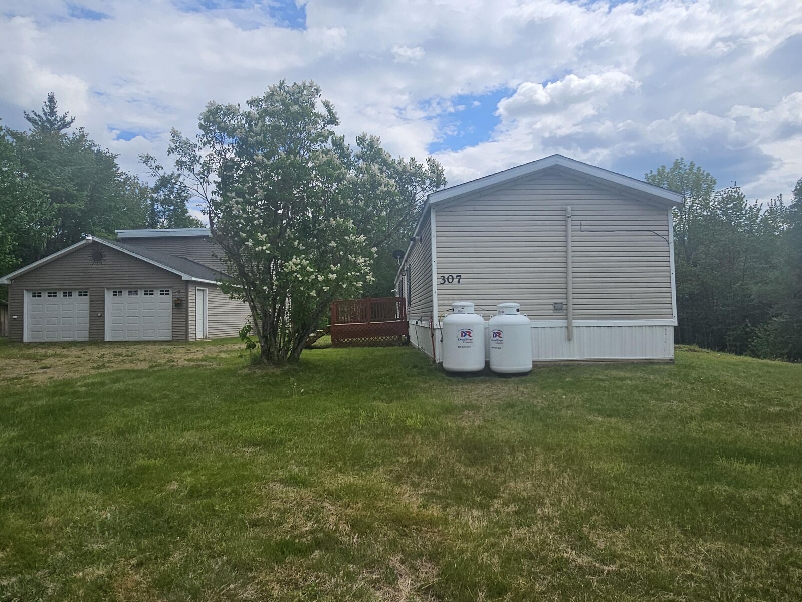 Property Photo: 307 E Ridge Road ME 04418