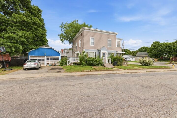 Property Photo:  3 Montreal Street  ME 04073 