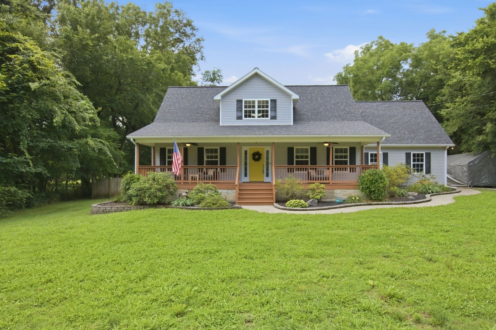 Property Photo:  1941 Thompson Rd  TN 37128 