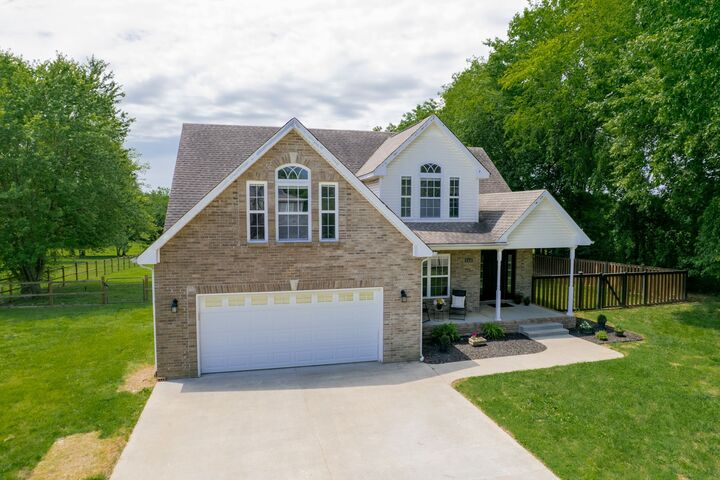 Property Photo: 956 Beldon Station Ln TN 37040