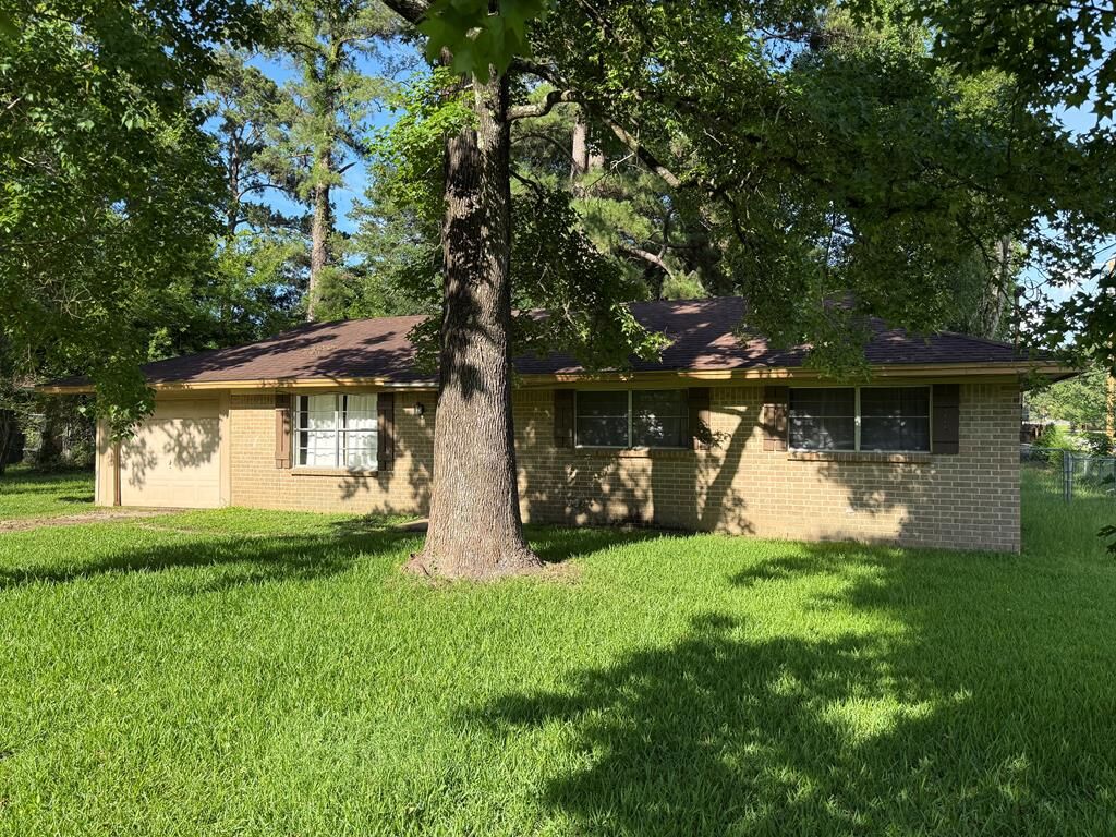 Property Photo:  231 Arizona Street  TX 75949 