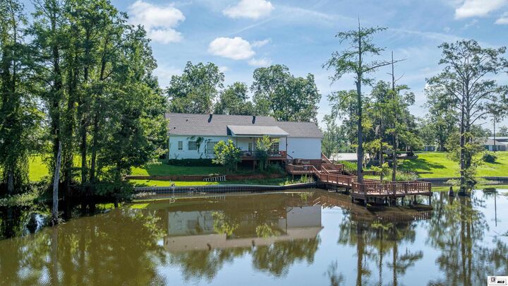 Property Photo:  305 Bayou Oaks Drive  LA 71203 