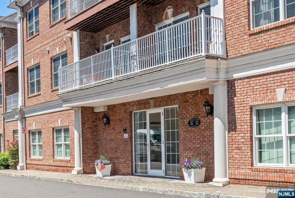 Property Photo:  1302 Rio Vista Lane  NJ 07647 
