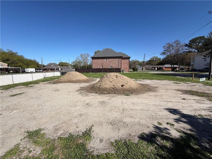 Property Photo: 848 Hesper Avenue LA 70005