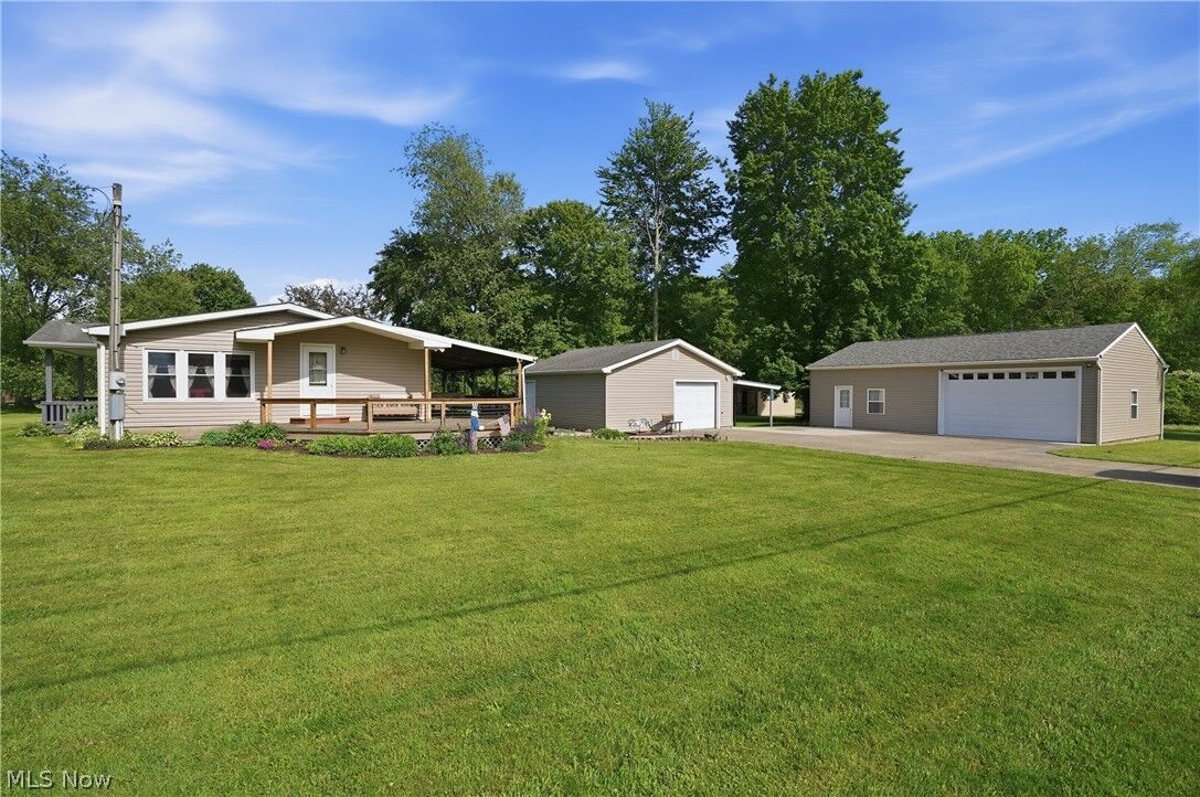 Property Photo: 5000 Pymatuning Lake Road OH 44003