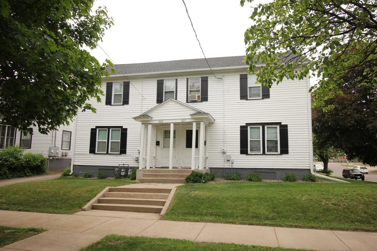 Property Photo:  525/527 8th Avenue N  MN 56303 