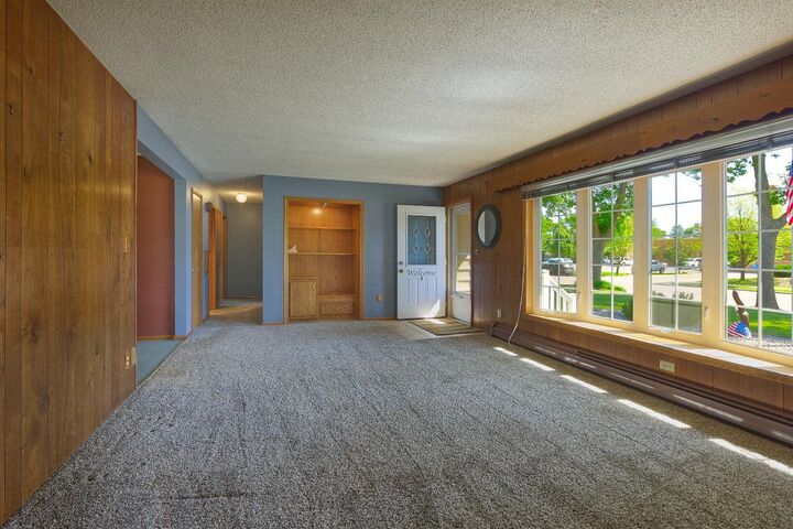 Property Photo:  540 4th Street N  MN 55395 