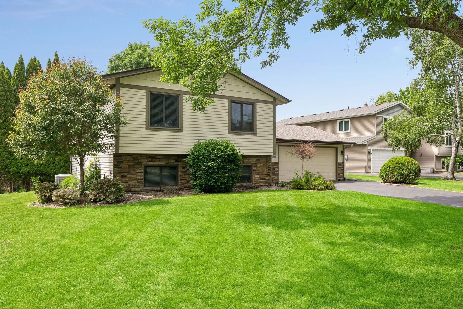 Property Photo:  10366 Concord Drive  MN 55347 