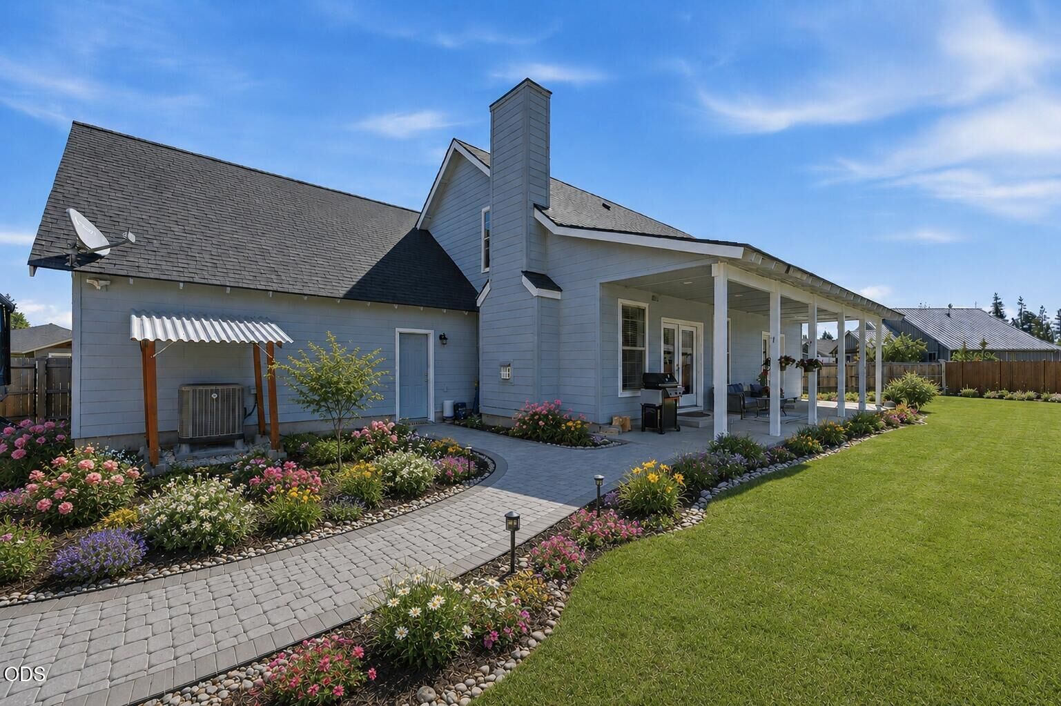Property Photo:  51379 Apache Tears  OR 97739 