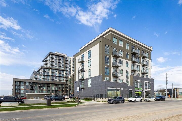 Property Photo:  10 Mallard Trail 438  ON L8B 2A7 
