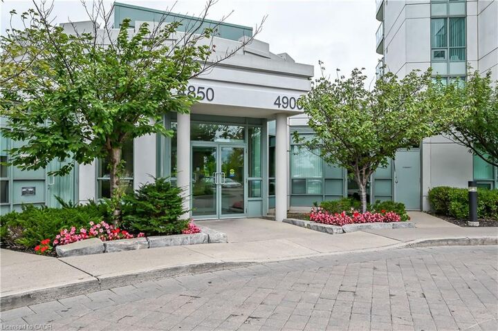 Property Photo:  4900 Glen Erin Drive 1611  ON L5M 7S2 