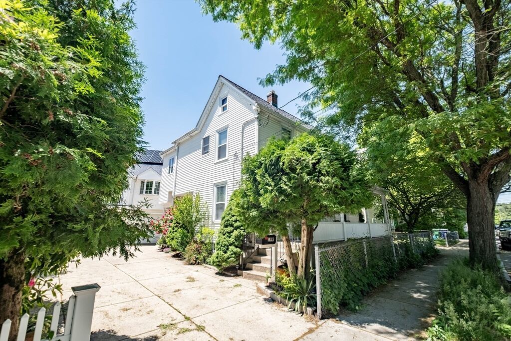 Property Photo:  19 Faxon St F  MA 02458 