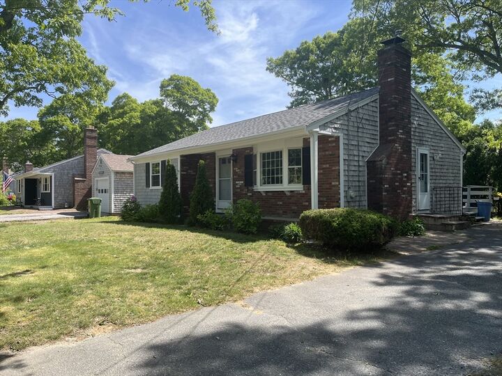 Property Photo:  90 Castlewood Circle  MA 02601 