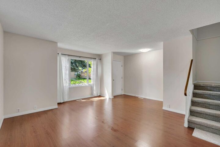 Property Photo:  630 Sabrina Road SW 37  AB T2W 2N7 