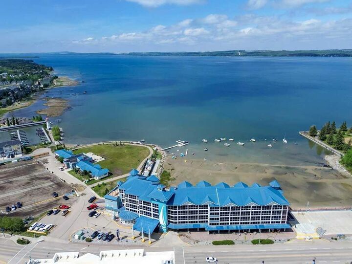 Property Photo: 5100 Lakeshore Drive 401 AB T4S 2L7