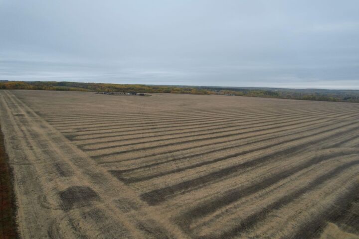 Property Photo: SW 28 71 10 W6 Twp 714 AB T0H 3C0