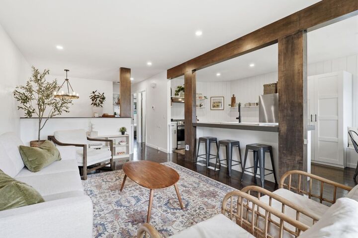 Property Photo:  4804 19 Avenue NW  AB T3B 0S7 