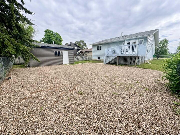 Property Photo:  5916 50 Avenue  AB T9X 1V8 