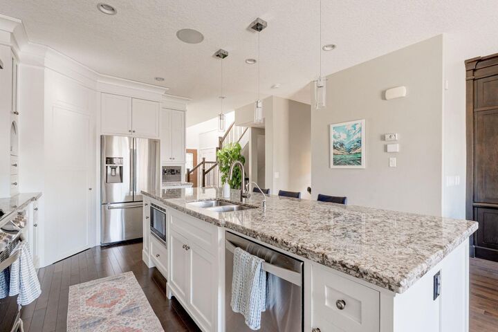 Property Photo:  3529 3 Avenue SW  AB T3C 0A7 
