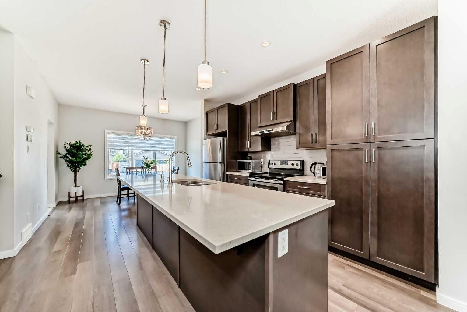 Property Photo:  151 Copperpond Rise SE  AB T2Z 1J7 