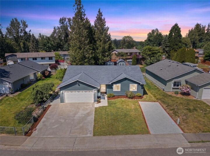 Property Photo: 19750 SE 263rd Place WA 98042