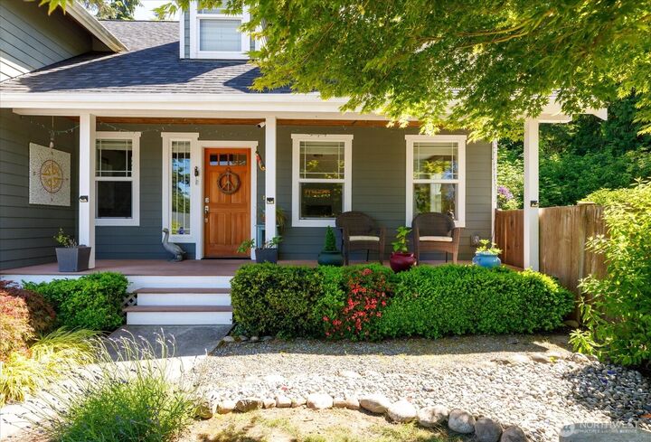 Property Photo:  1796  Twin Oaks Lane  WA 98249 