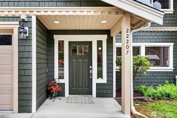 Property Photo:  22207  48th Avenue W  WA 98043 