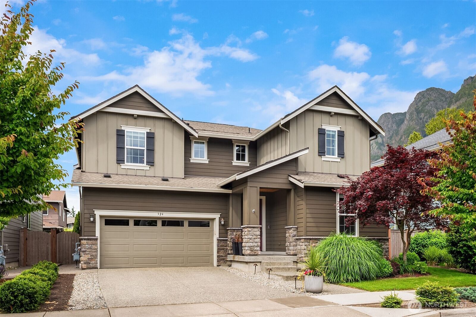Property Photo:  324  Zemp Way  NE  WA 98045 