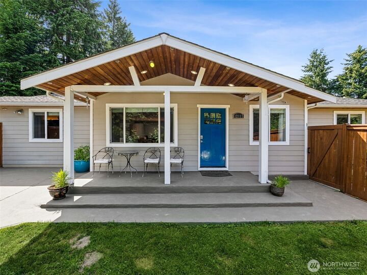 Property Photo: 12117 179th Avenue SE WA 98059