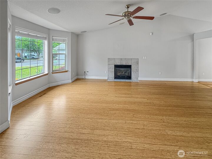 Property Photo:  5209 NE 25th Place  WA 98663 