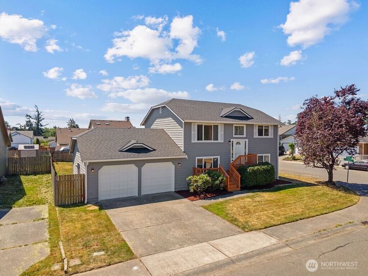 Property Photo:  1675 SW 8th Avenue  WA 98277 