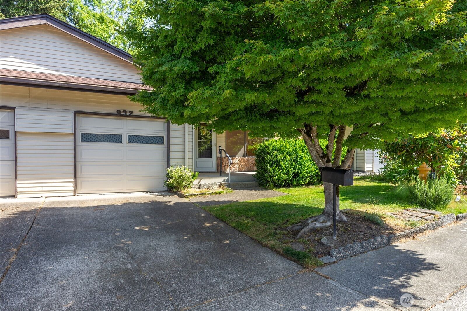 Property Photo:  932 S 245th Place  WA 98198 