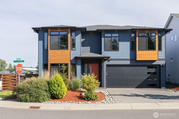 Property Photo:  2109  Lancaster Way  WA 98248 