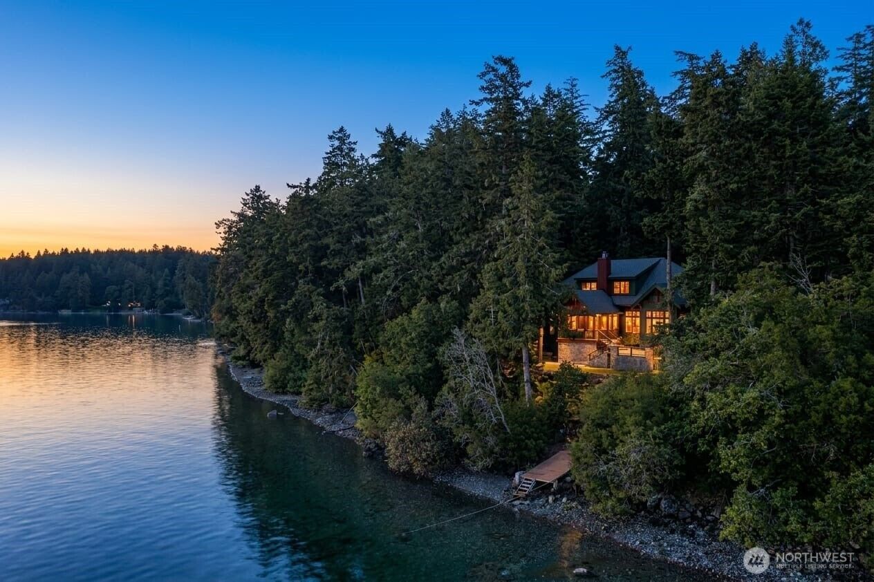 Property Photo:  550  Westcott Drive  WA 98250 