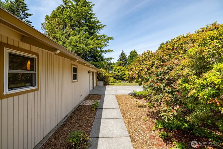 Property Photo:  21316  Rolling Ridge Dr.  WA 98284 