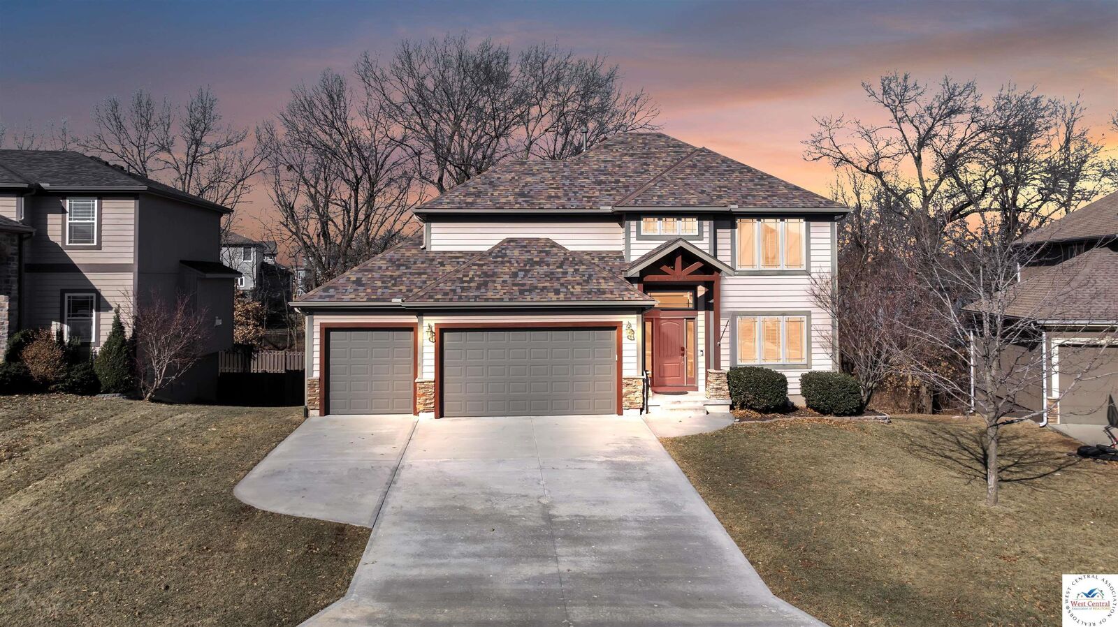 Property Photo:  1236 Vivian  MO 64093 