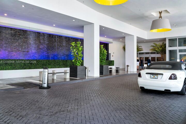 Property Photo: 1100 Biscayne Blvd 5203 FL 33132