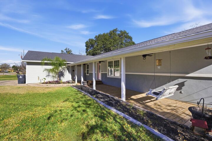 Property Photo:  265 E Darby St.  TX 77611 