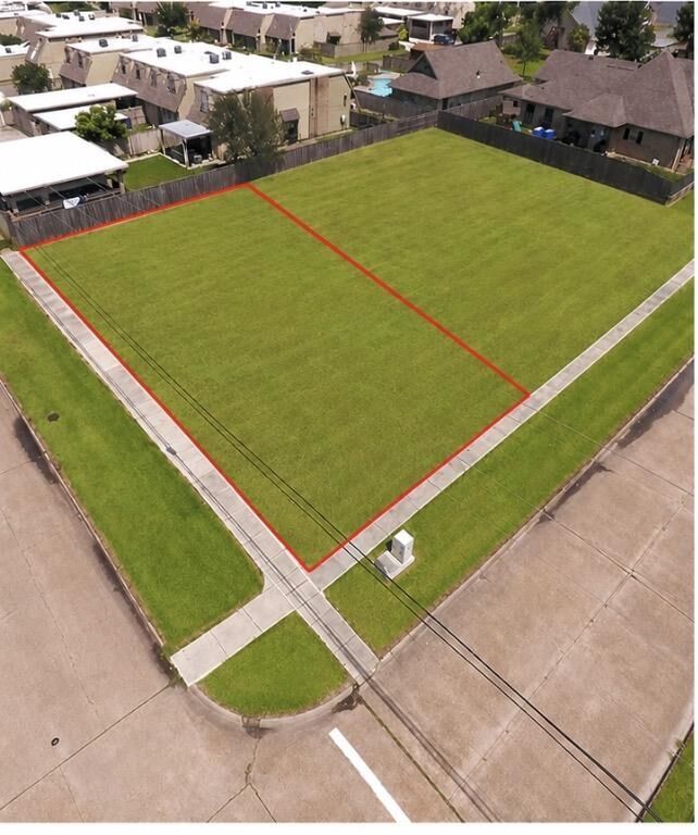 Property Photo:  706 W School Street W  LA 70605 