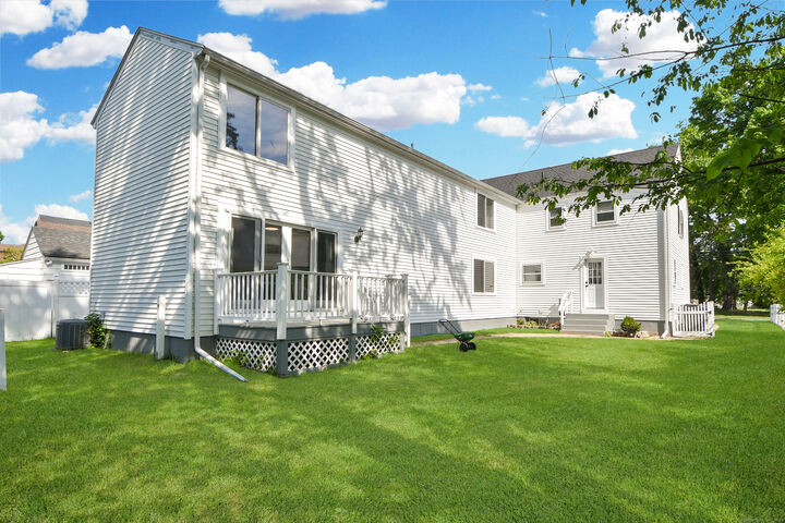 Property Photo:  1729 Boulevard  CT 06107 