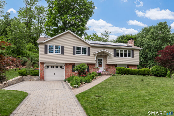 Property Photo: 20 Stacy Court CT 06410