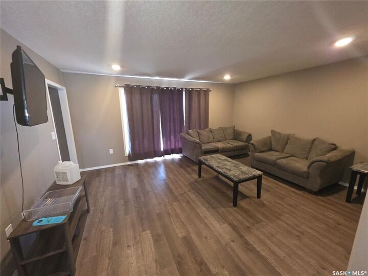 Property Photo:  712 Columbia Avenue  SK S0L 1R0 