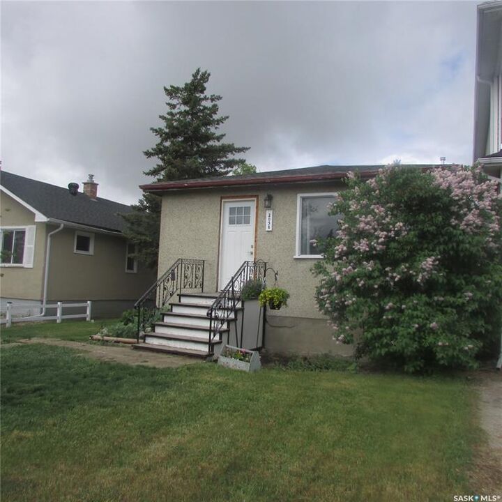 Photo de la propriété:  2058 Alexandra Street  SK S4T 4P5 