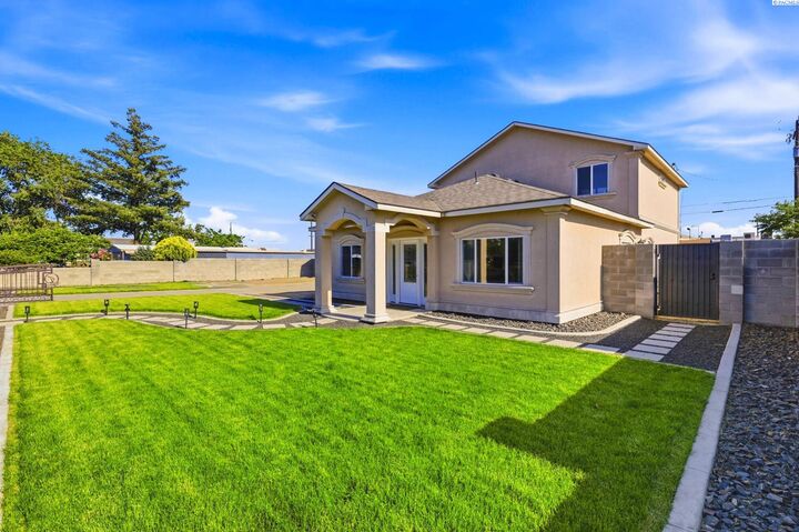 Property Photo: 1714 W Clark St WA 99301