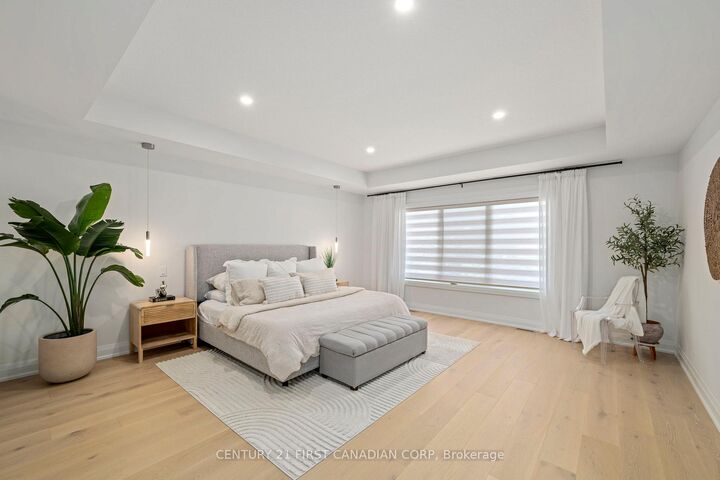 Property Photo:  68 Princeton Terrace  ON N6K 0L5 