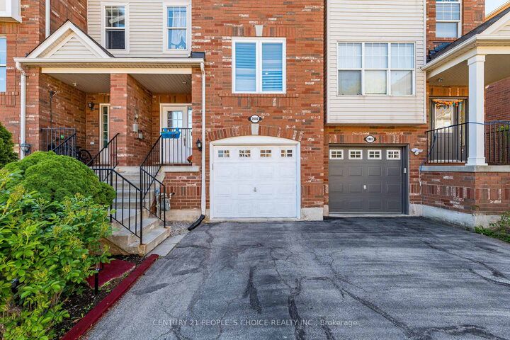Property Photo: 2880 Garnethill Way ON L6M 5E8